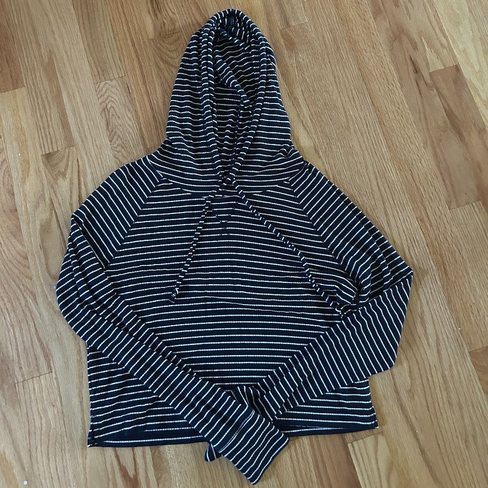 Hollister Long Sleeve Lightweight Hoodie